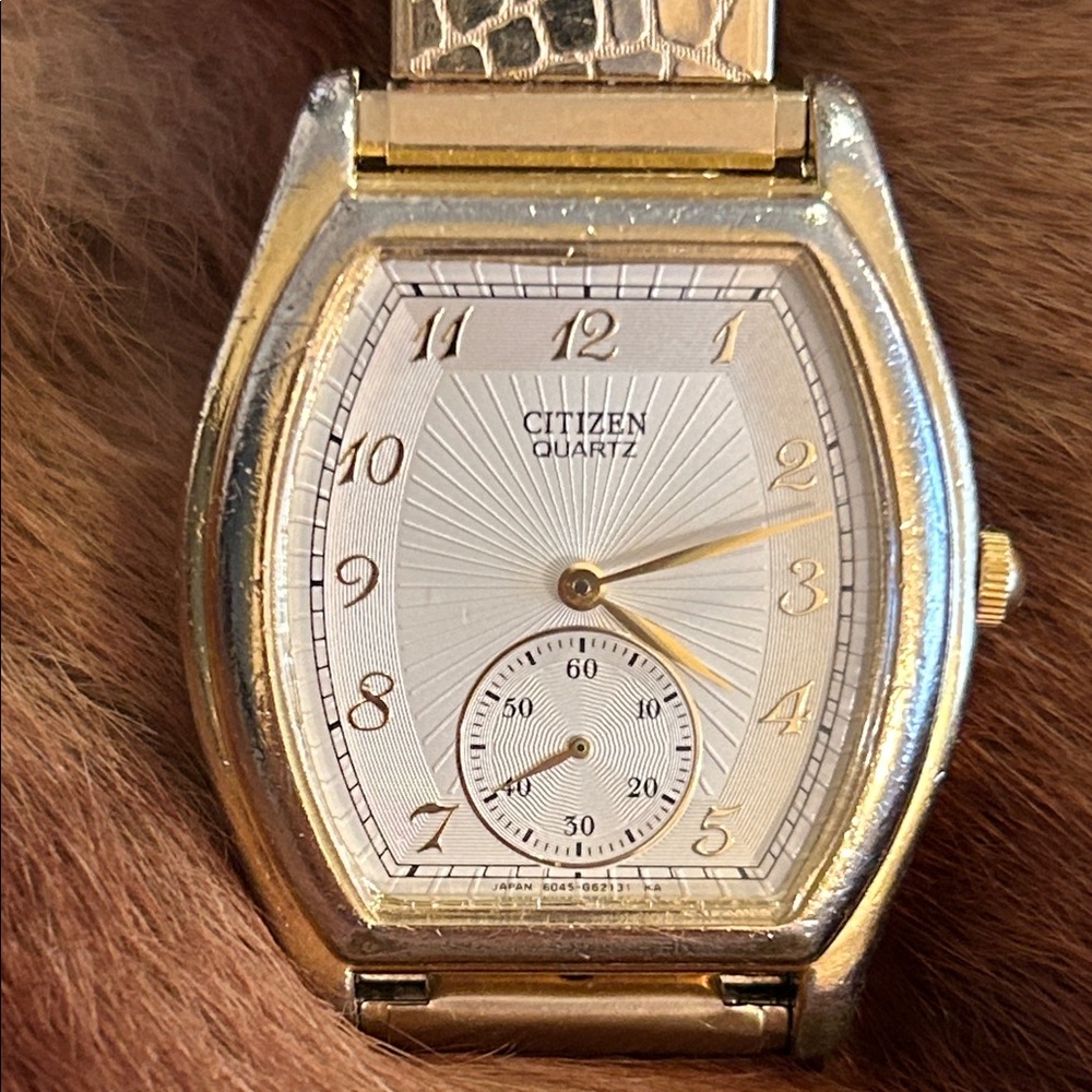 Citizen Gold Watch - Works